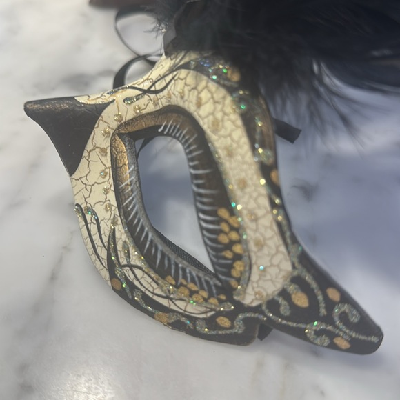 Venetian mask from Z Gallery for Halloween or a costume party. - Picture 5 of 6